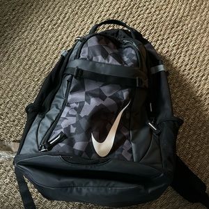 NIKE VAPOR SELECT 2.0 GRAPHIC BACKPACK BLACK/GRAY/WHITE BA5357-010